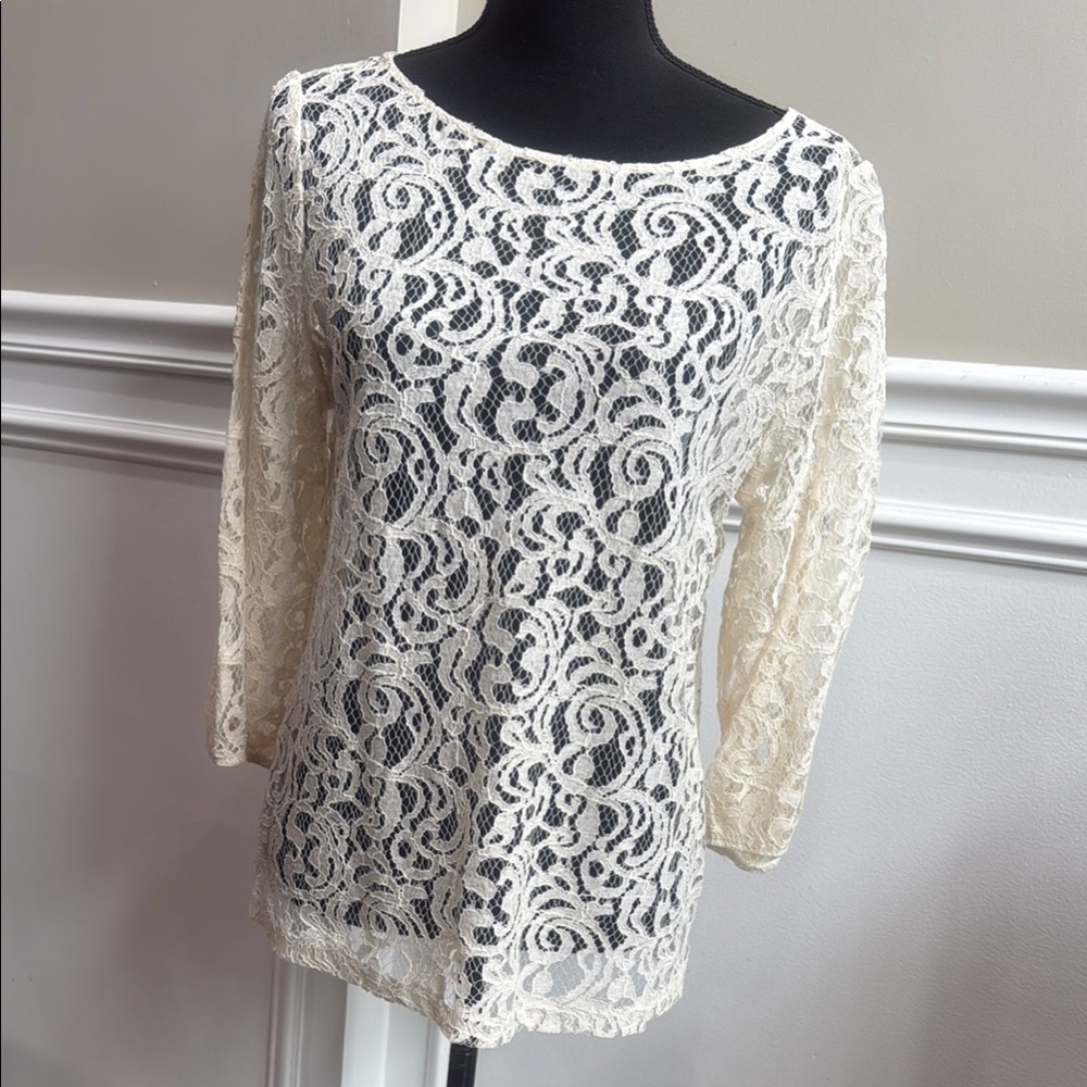 LOFT Cream Lace Top with 3/4 Sleeves and Scoop Neckline